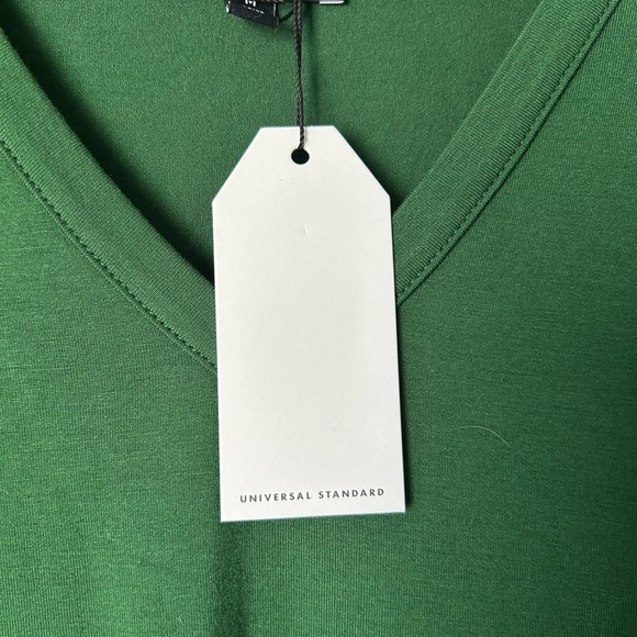 Universal Standard BNWT Green 2x - Picture 3 of 3